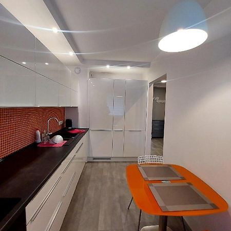 Nowoczesna Kawalerka Appartement Lublin Buitenkant foto